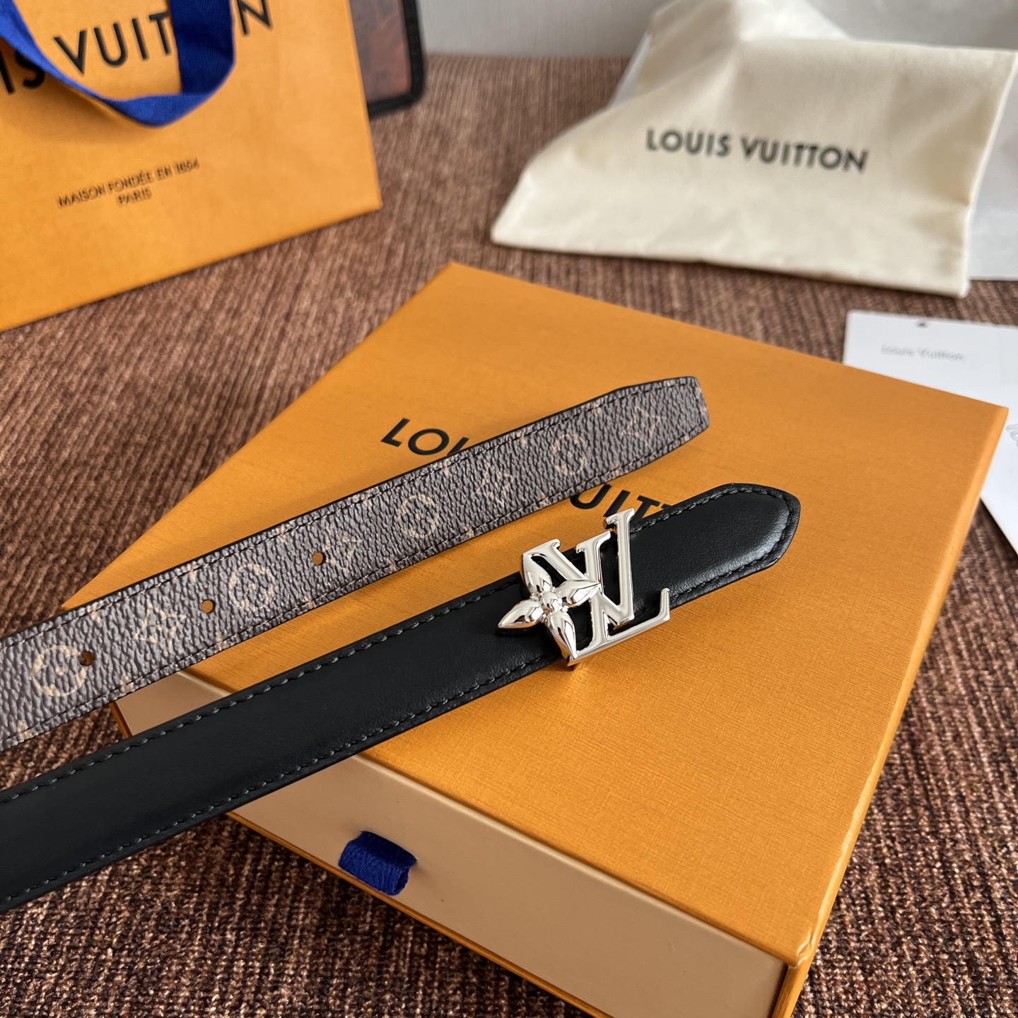 ルイヴィトン Pretty LV 20mm リバーシブルベルト ブラック ゴールド 画像 8