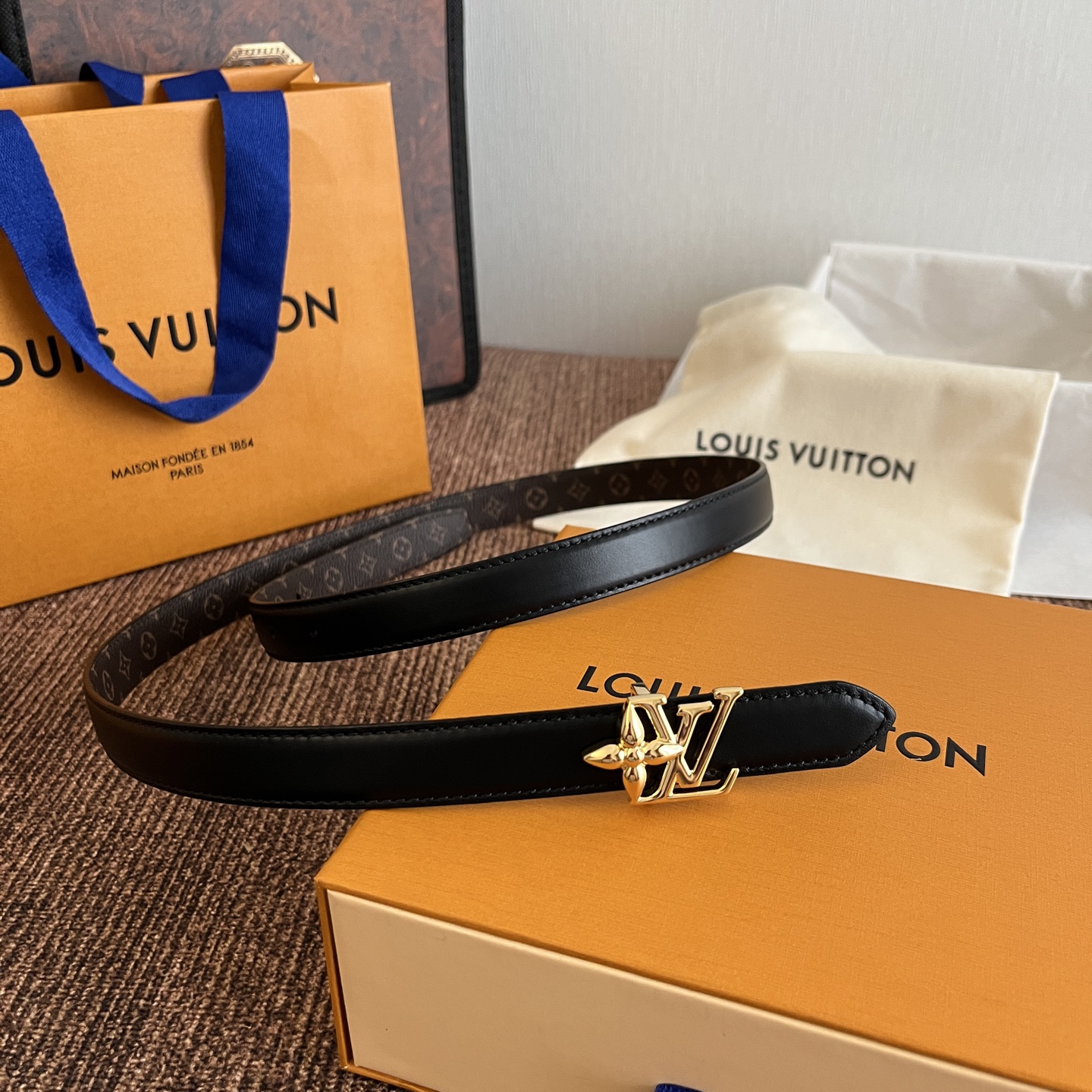 ルイヴィトン LV Bloom 20mm リバーシブルベルト ブラック ゴールド 画像 7
