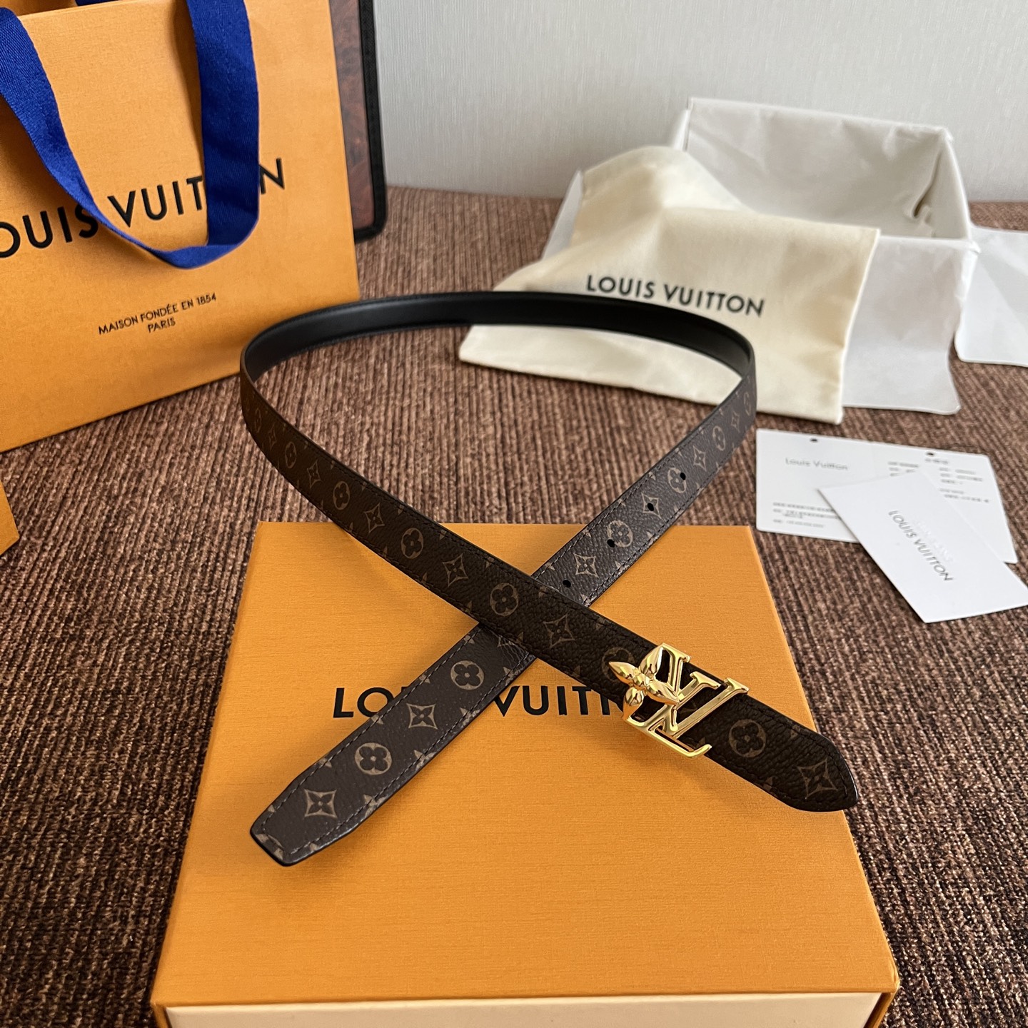 ルイヴィトン LV Bloom 20mm リバーシブルベルト ブラック ゴールド 画像 9