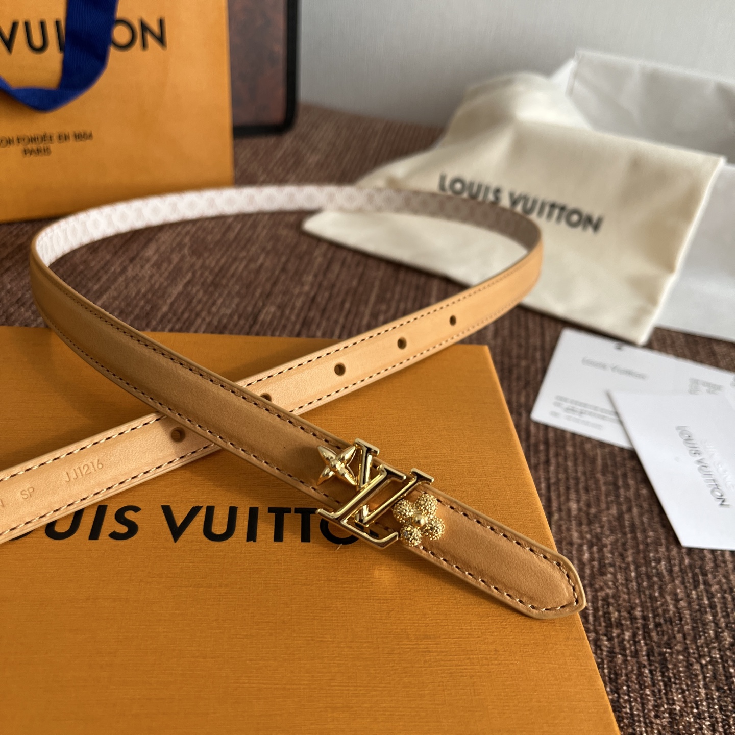 ルイヴィトン Mini LV 15mm リバーシブルベルト デューン シルバー 画像 9