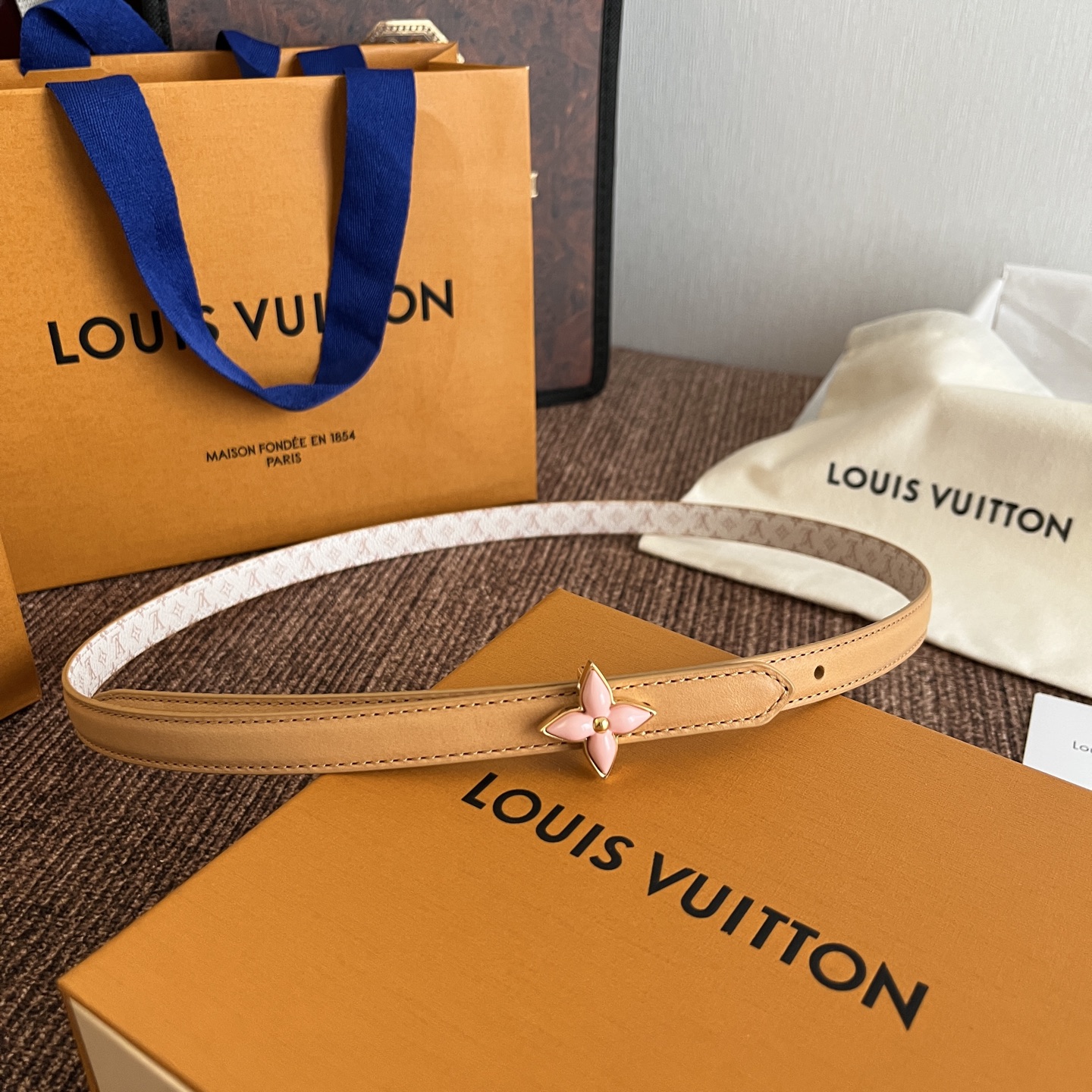 ルイヴィトン LV Mini Flowergram 15mm リバーシブルベルト デューン ゴールド 詳細画像 1