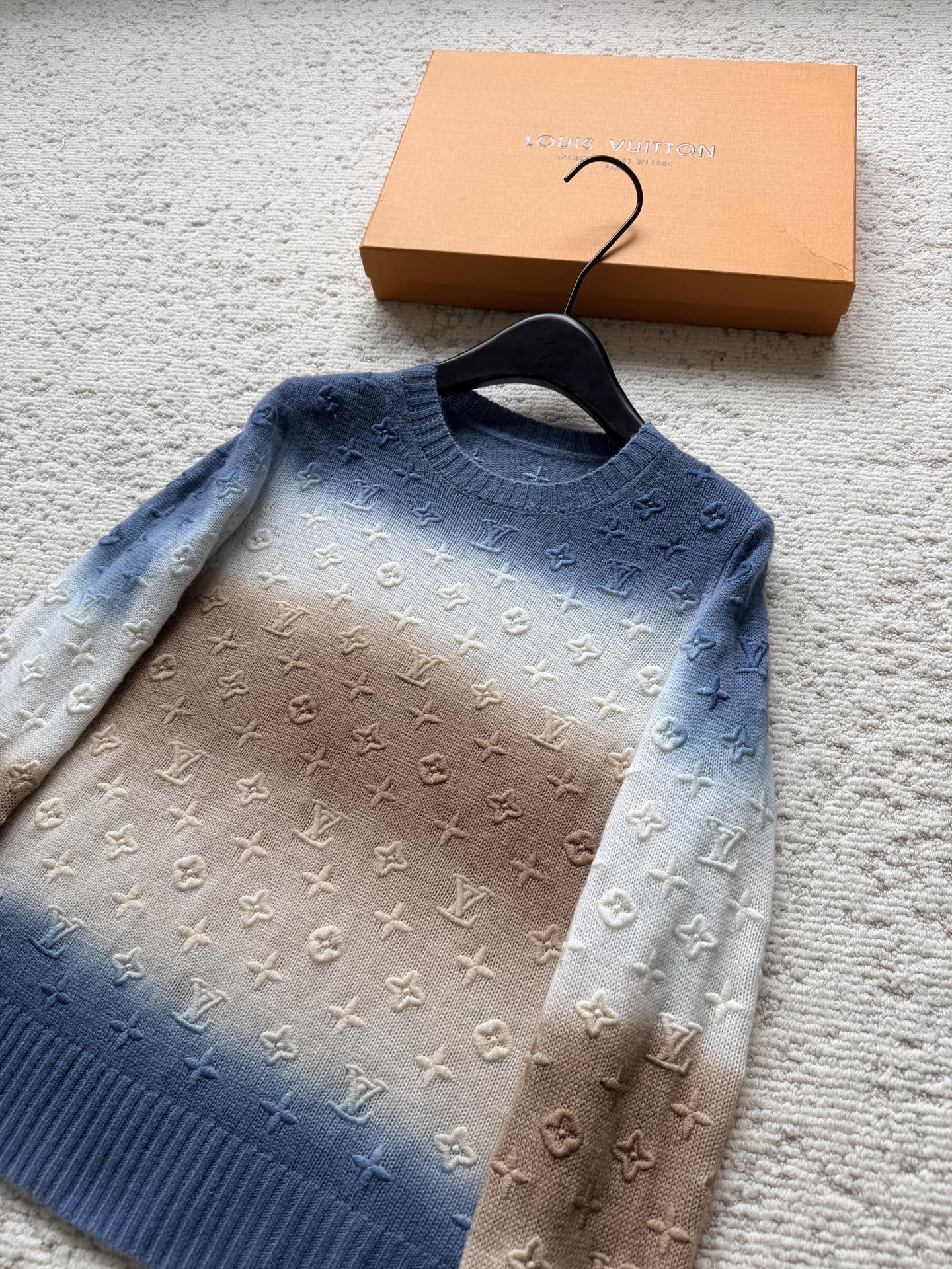 ルイヴィトン 3D刺繍 タイダイ カシミヤセーター ブルー/ベージュ 画像 4