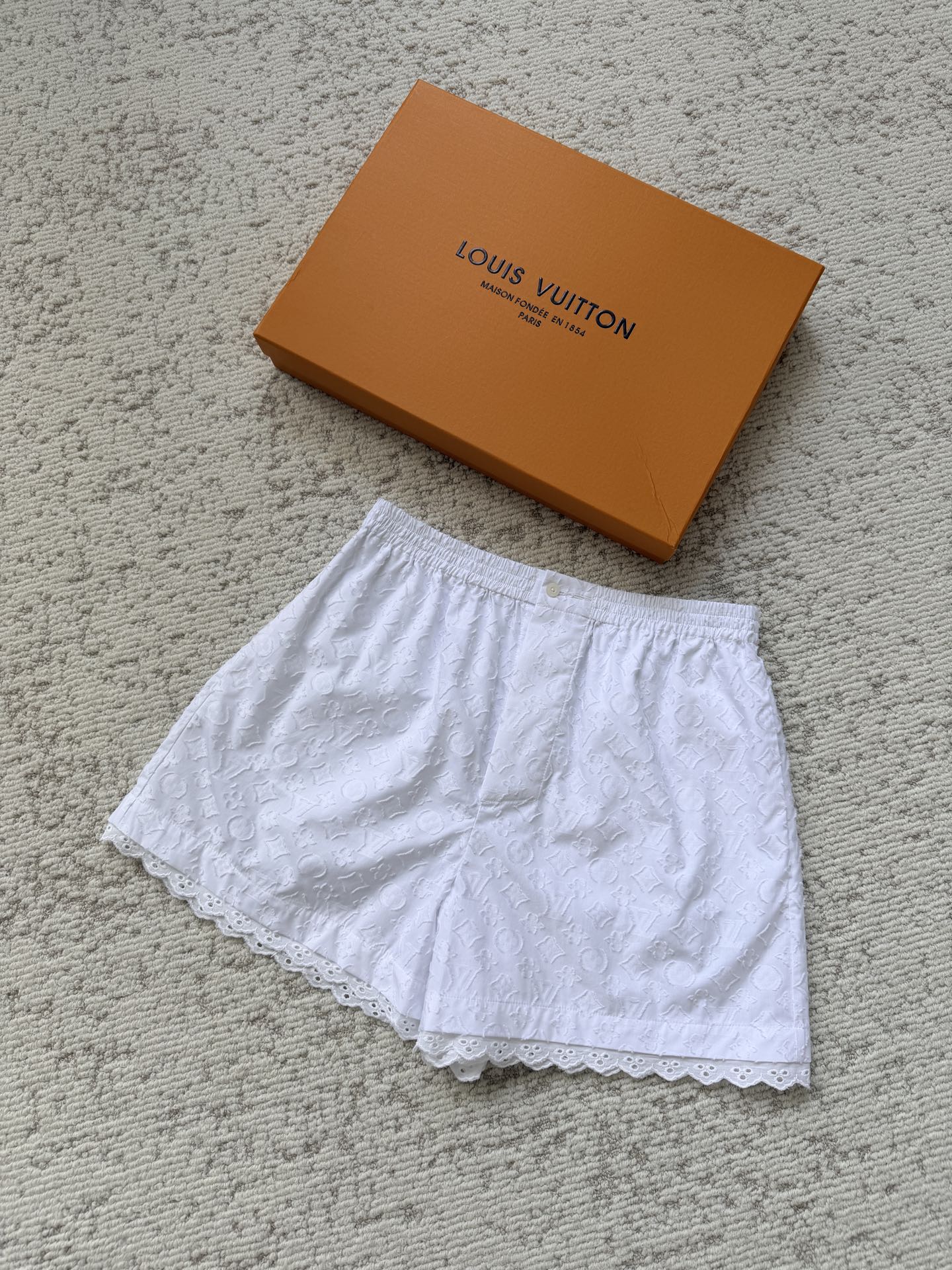 ルイヴィトン ブロデリーアングレーズ ショートパンツ ホワイト 詳細画像 1