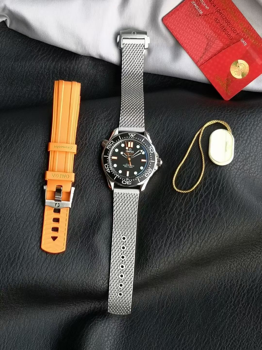 オメガ Seamaster Diver 300M 007エディション ブラック グレーメッシュ 210.90.42.20.01.001 詳細画像 1