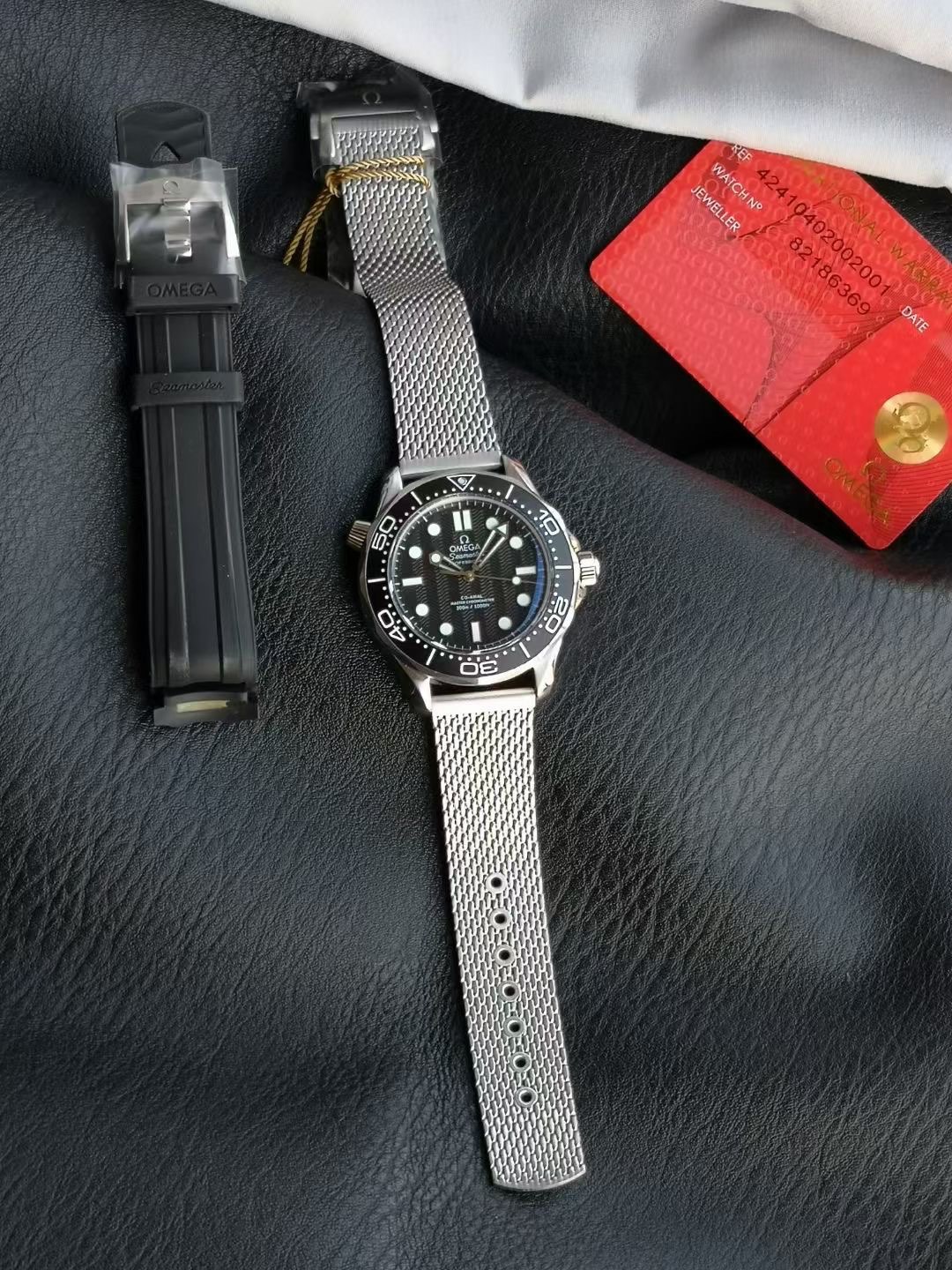 オメガ Seamaster Diver 300M 007エディション ブラック スチールメッシュ 210.90.42.20.01.001 詳細画像 1