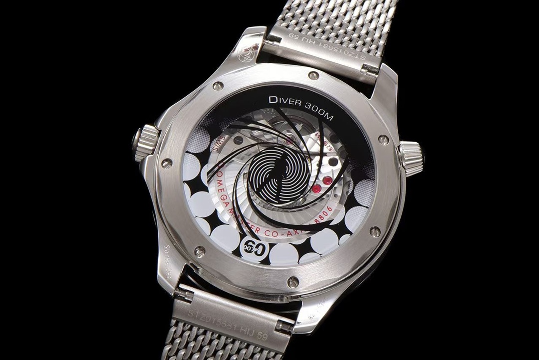 オメガ Seamaster Diver 300M ジェームズ・ボンド60周年 ブルー 210.30.42.20.03.002 画像 7
