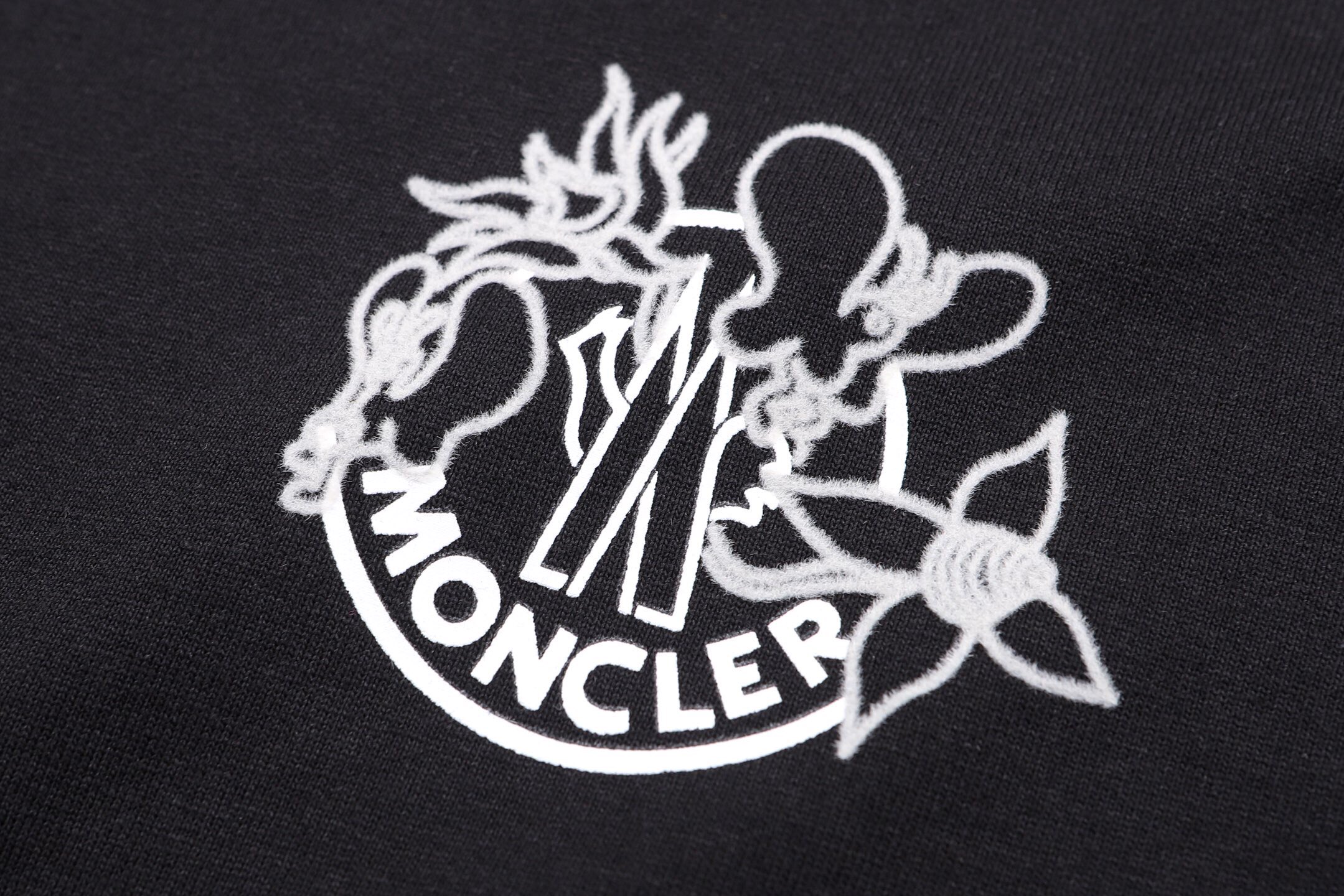 モンクレール フロック胸ロゴ Tシャツ ブラック 画像 5