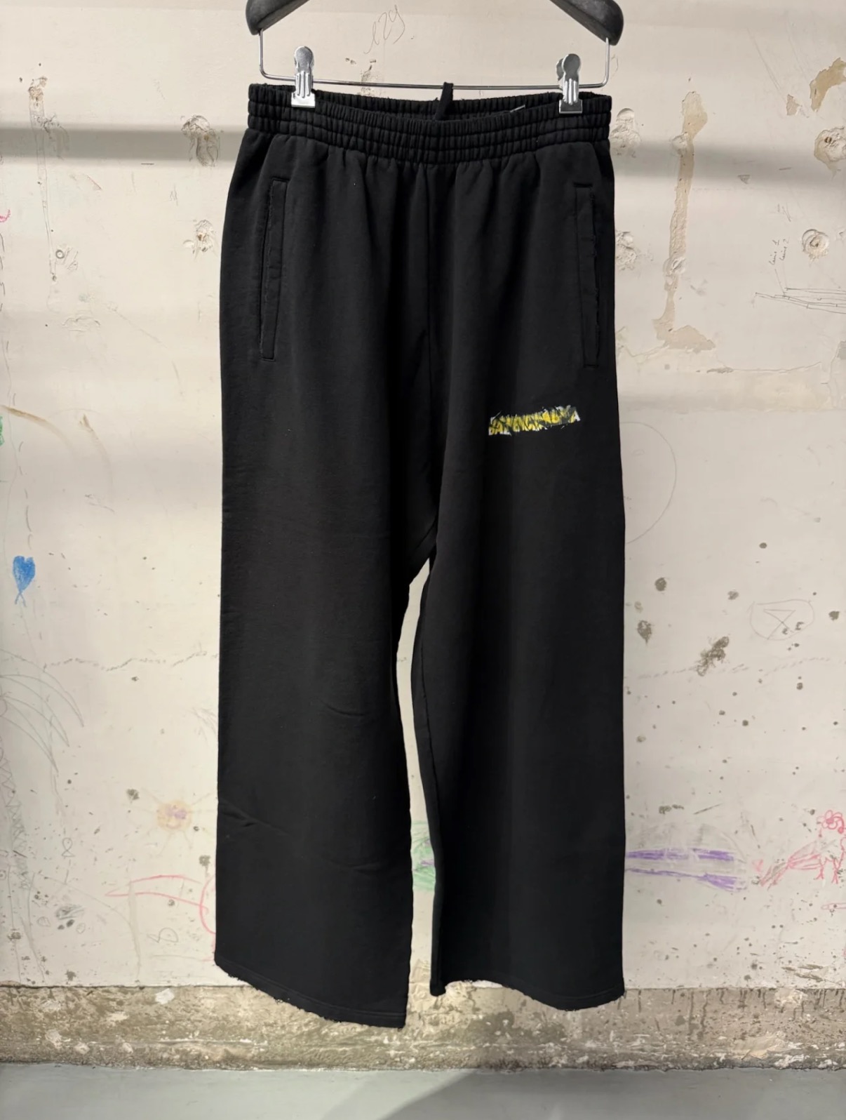 バレンシアガ マスキングテープロゴ ヘビーフリース スウェットパンツ ブラック 画像 6