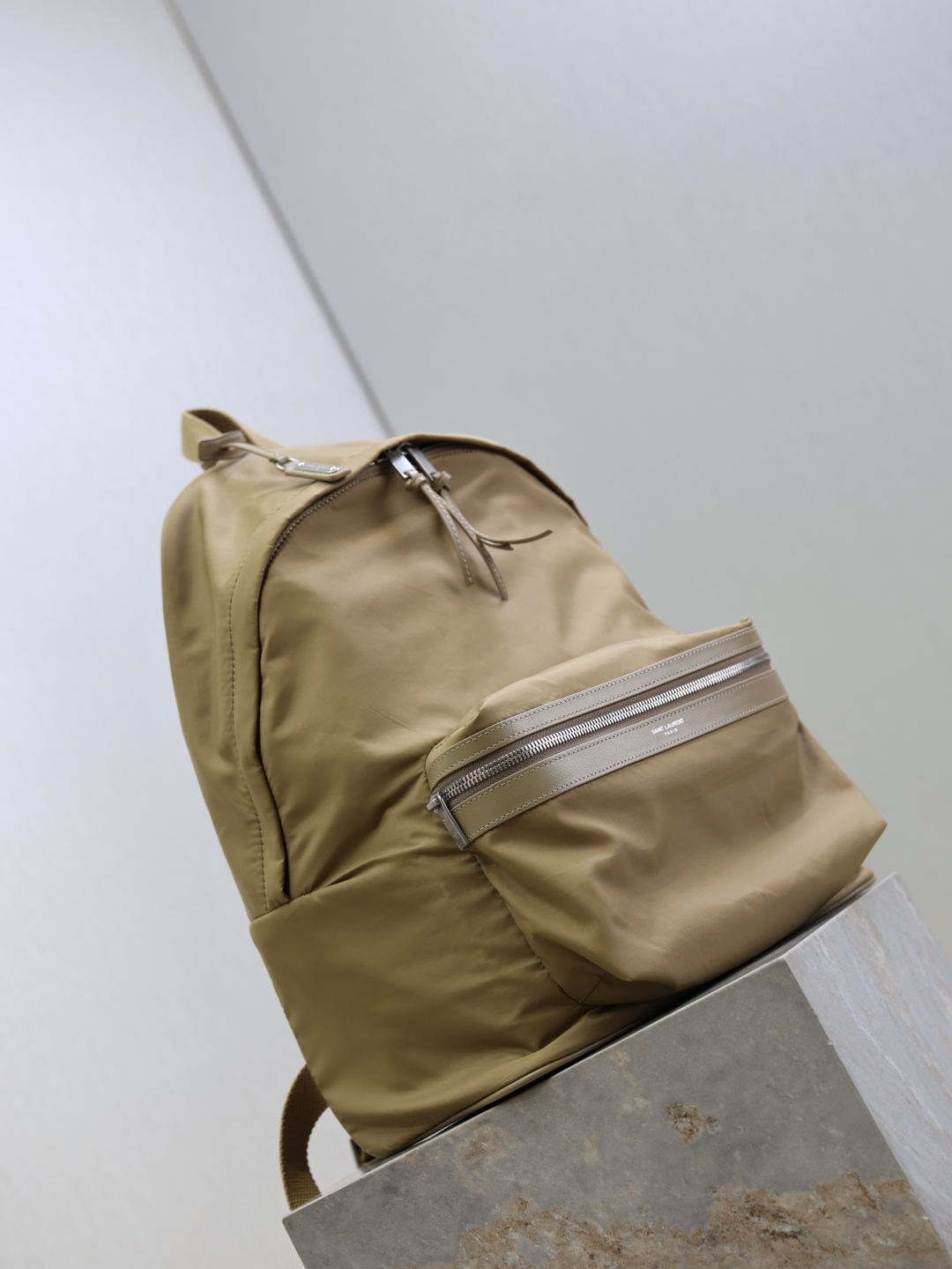 サンローラン City ナイロン レザー バックパック ベージュ 326865 詳細画像 3