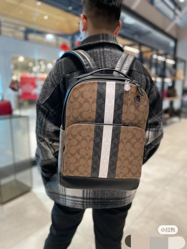 コーチ Graham バックパック シグネチャーキャンバス バーシティストライプ C2935 詳細画像 2