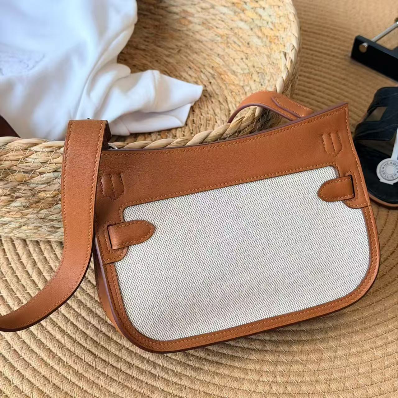 エルメス Jypsiere Mini 23 Hキャンバス スイフト ゴールド/エクリュ 画像 4