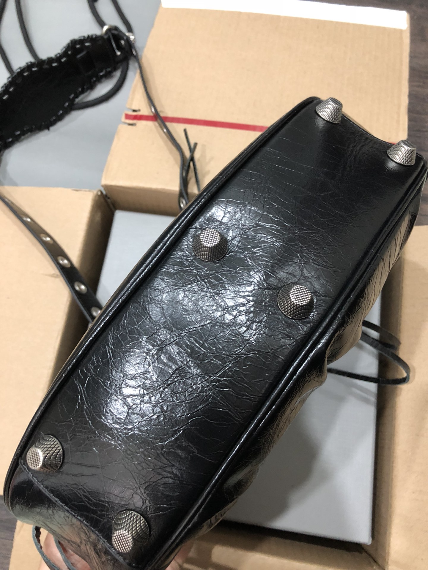 バレンシアガ Le Cagole ショルダーバッグ Small ブラック ラインストーン 671307 画像 5
