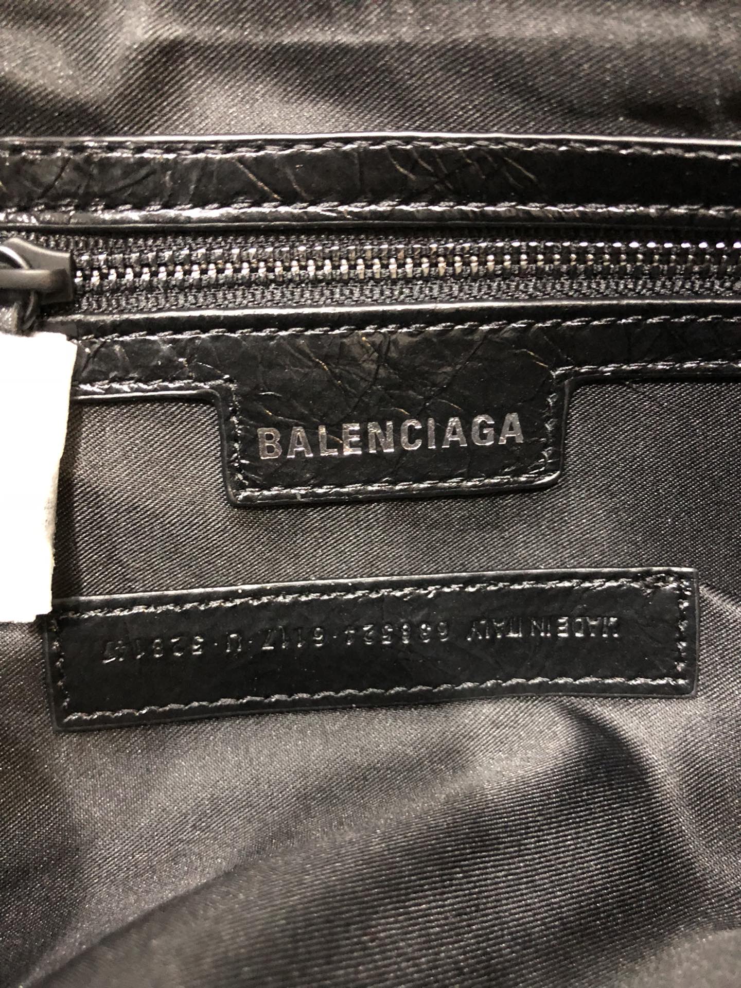 バレンシアガ Le Cagole ショルダーバッグ Small クリンクルブラック ブラック金具 671307 画像 8