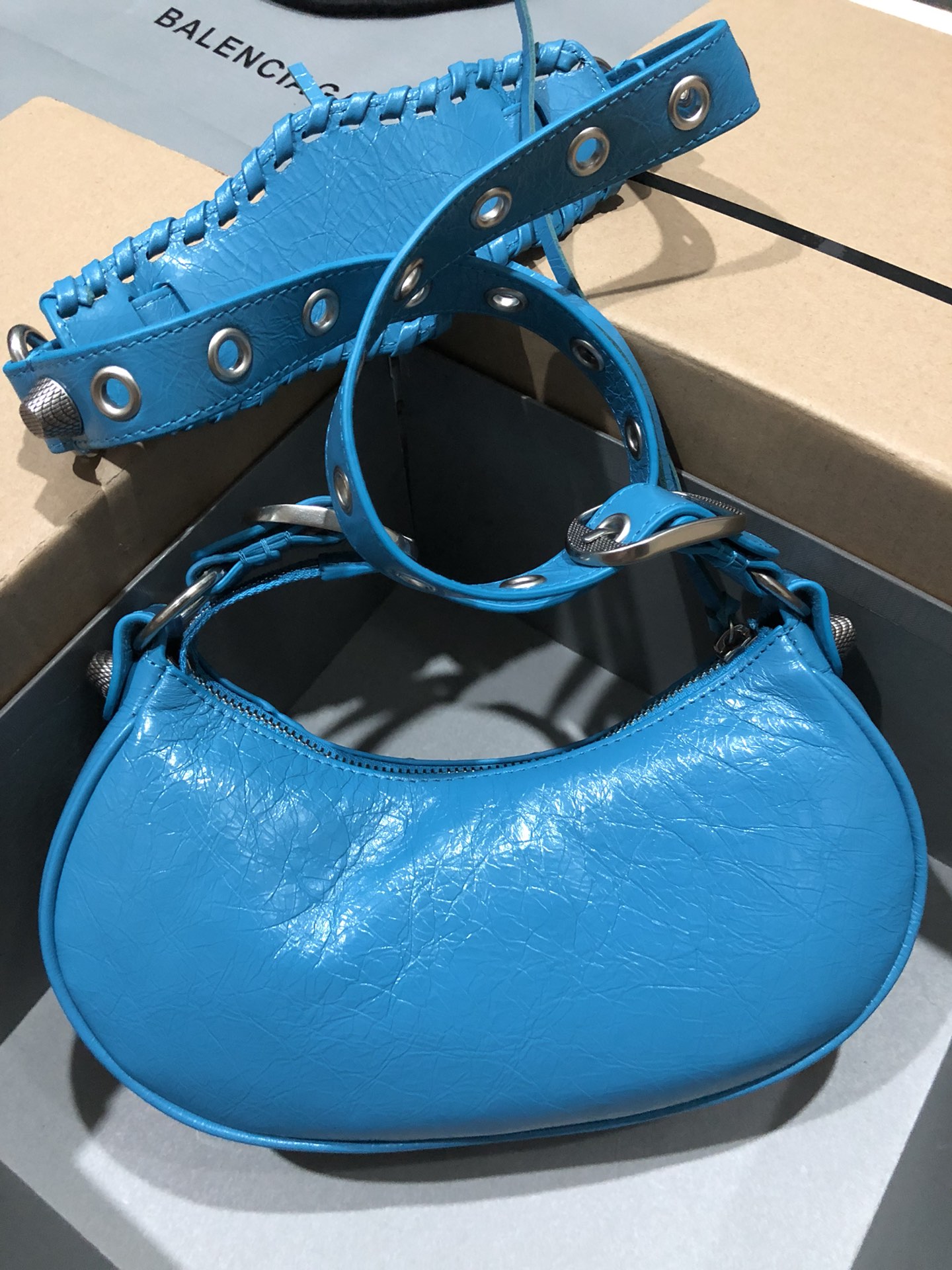 バレンシアガ Le Cagole ショルダーバッグ XS ブルー シルバー 671309 画像 5