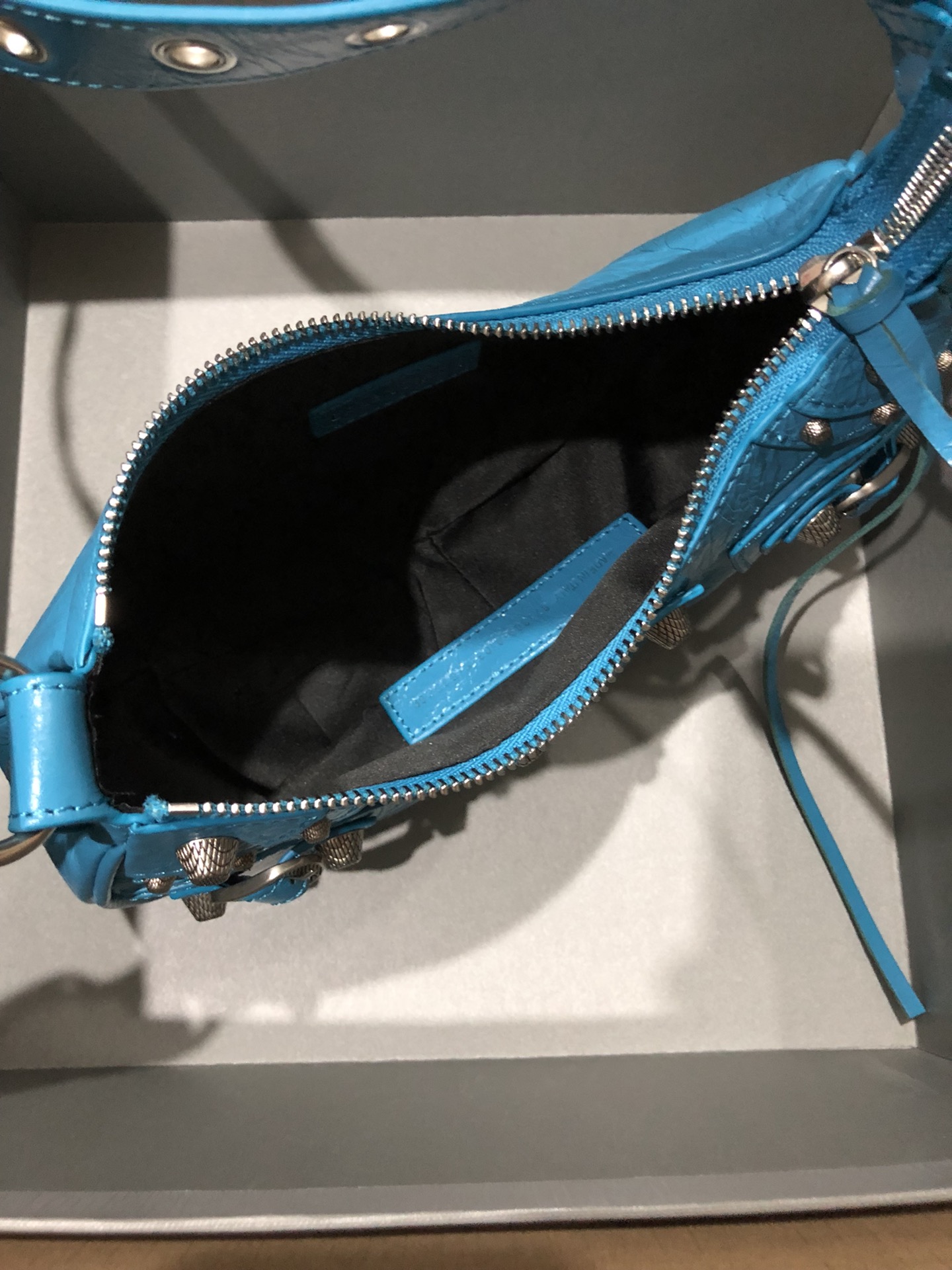 バレンシアガ Le Cagole ショルダーバッグ XS ブルー シルバー 671309 画像 7