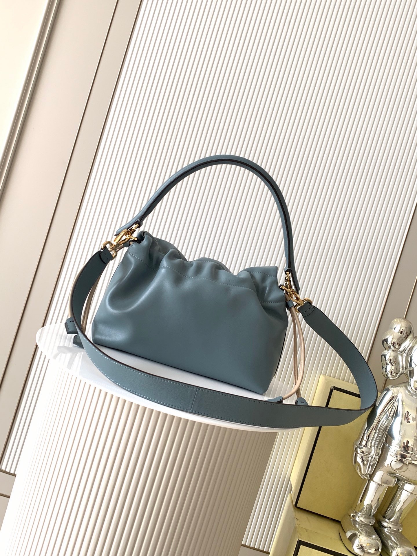 フェンディ Mamma Baguette Medium ナッパレザー バッグ ライトブルー 8BR833 AQ0D F199A 画像 2