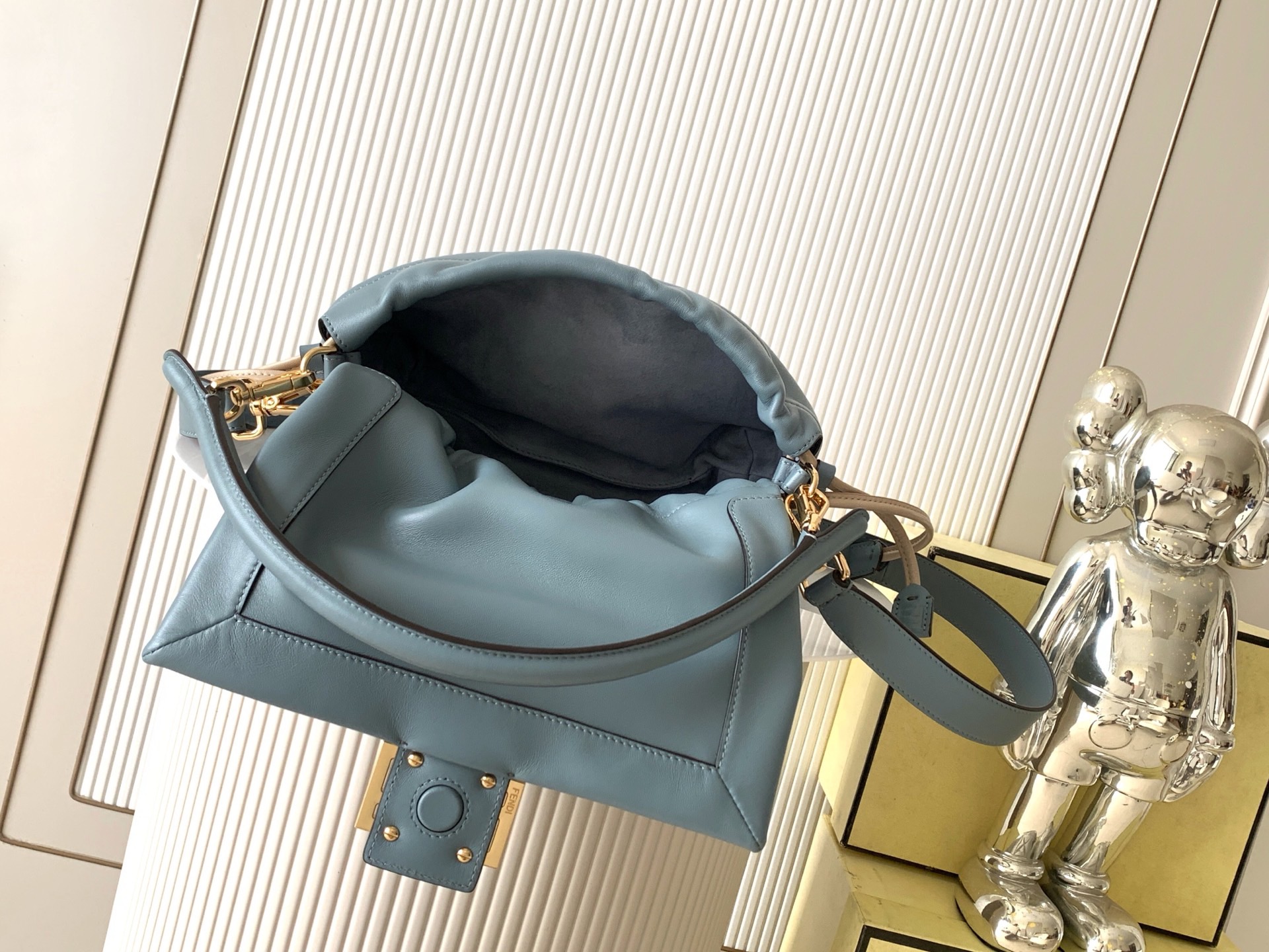 フェンディ Mamma Baguette Medium ナッパレザー バッグ ライトブルー 8BR833 AQ0D F199A 画像 6