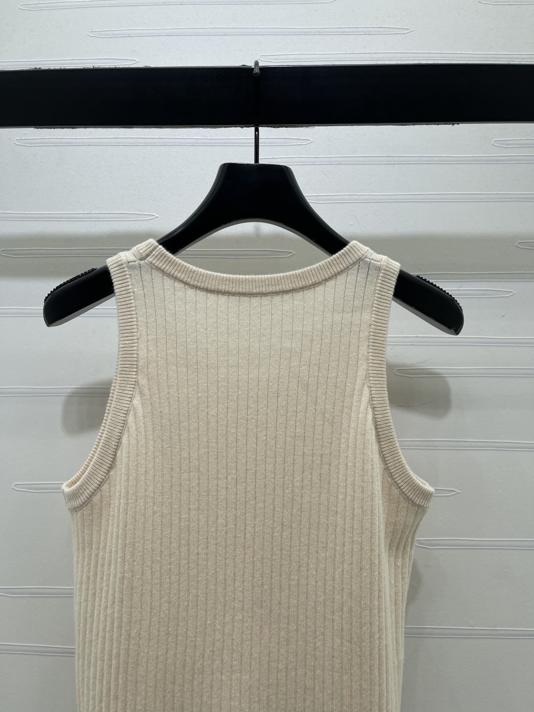 ミュウミュウ 刺繍ロゴ リブニットタンクトップ ベージュ 画像 6