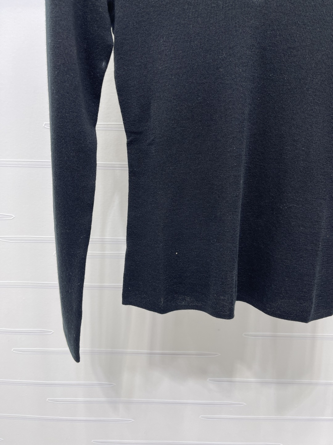 ディオール 刺繍ロゴ Vネックリブニットトップ ブラック 画像 5