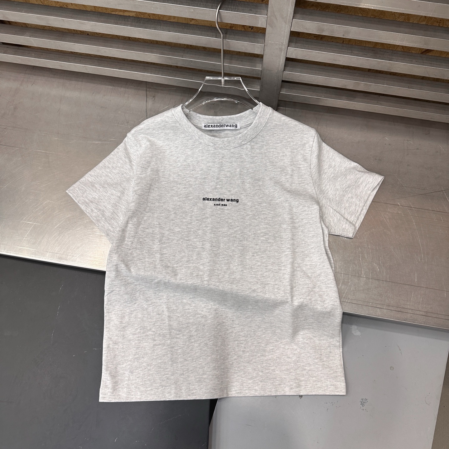 アレキサンダーワン パフロゴ 半袖Tシャツ グレー 4CC4241514208A 画像 4