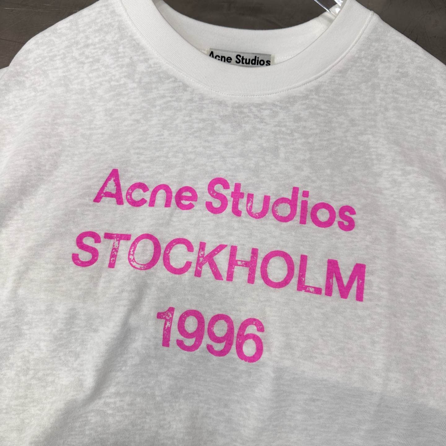 アクネ ストゥディオズ 1996ロゴ 半袖Tシャツ オフホワイト ピンク 画像 6