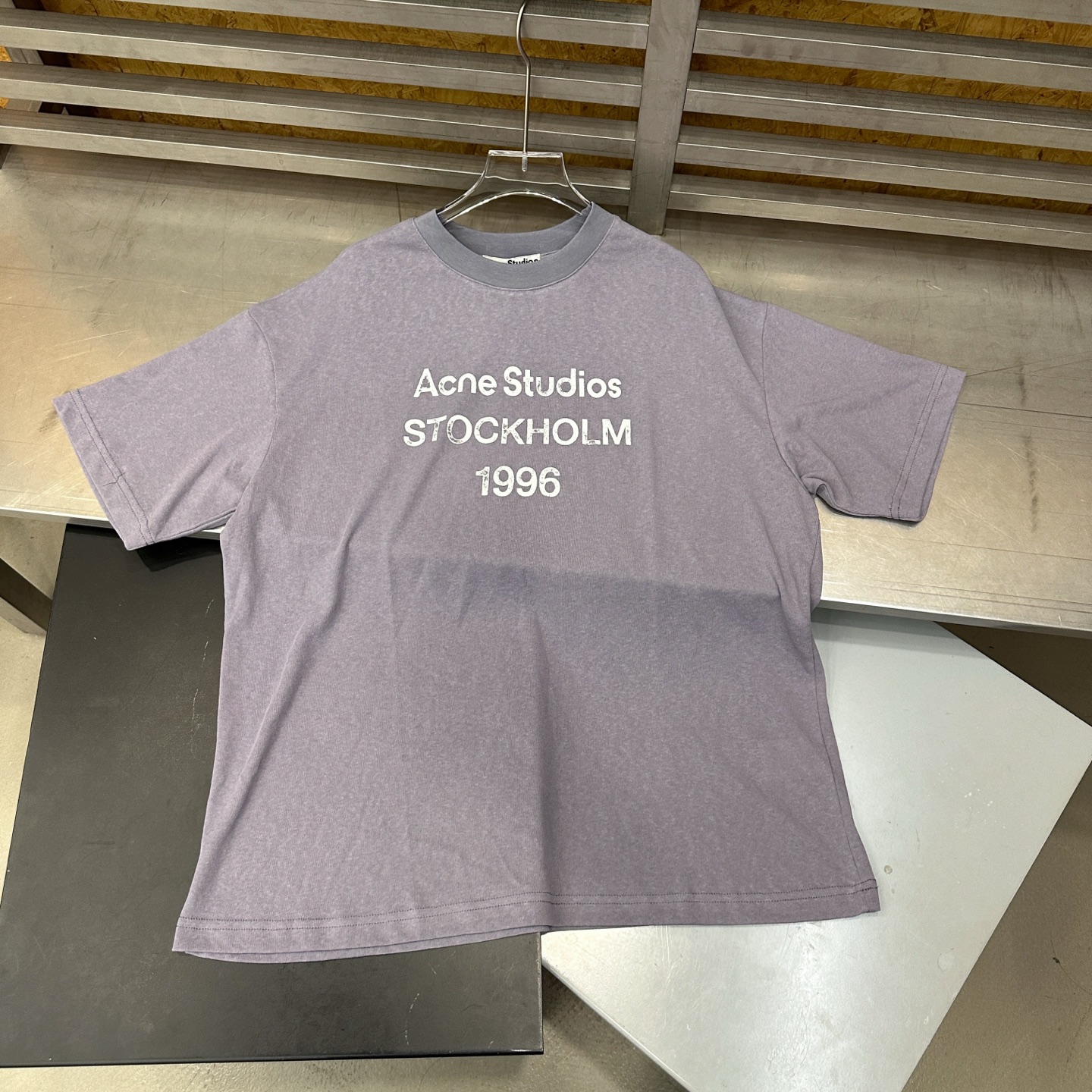 アクネ ストゥディオズ 1996ロゴ 半袖Tシャツ ラベンダー 画像 4