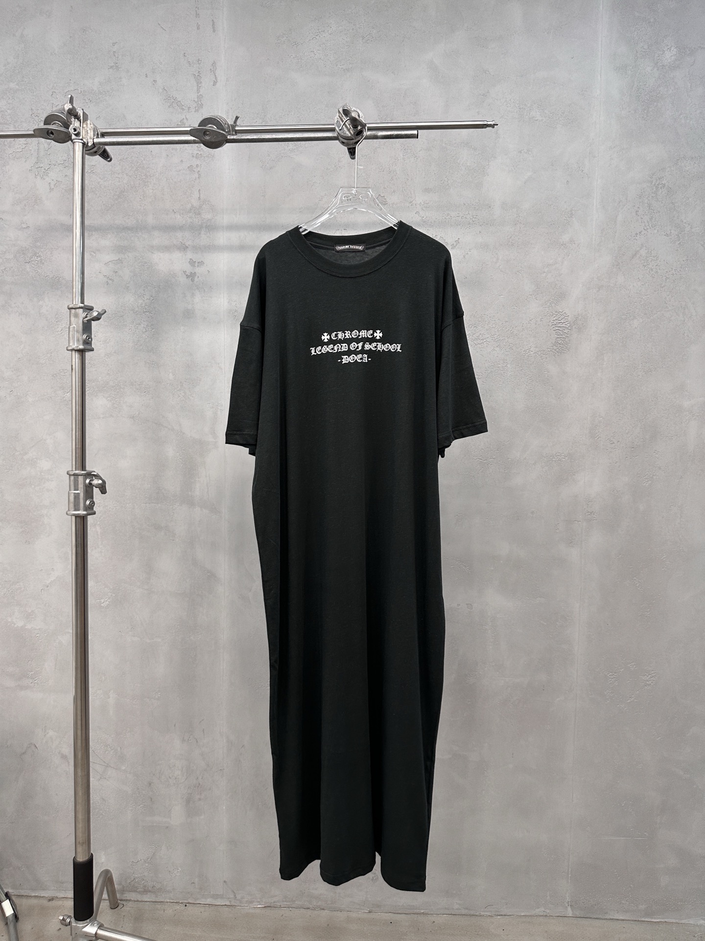 クロムハーツ スクロールラベル ウォッシュ加工 Tシャツドレス ブラック 詳細画像 1
