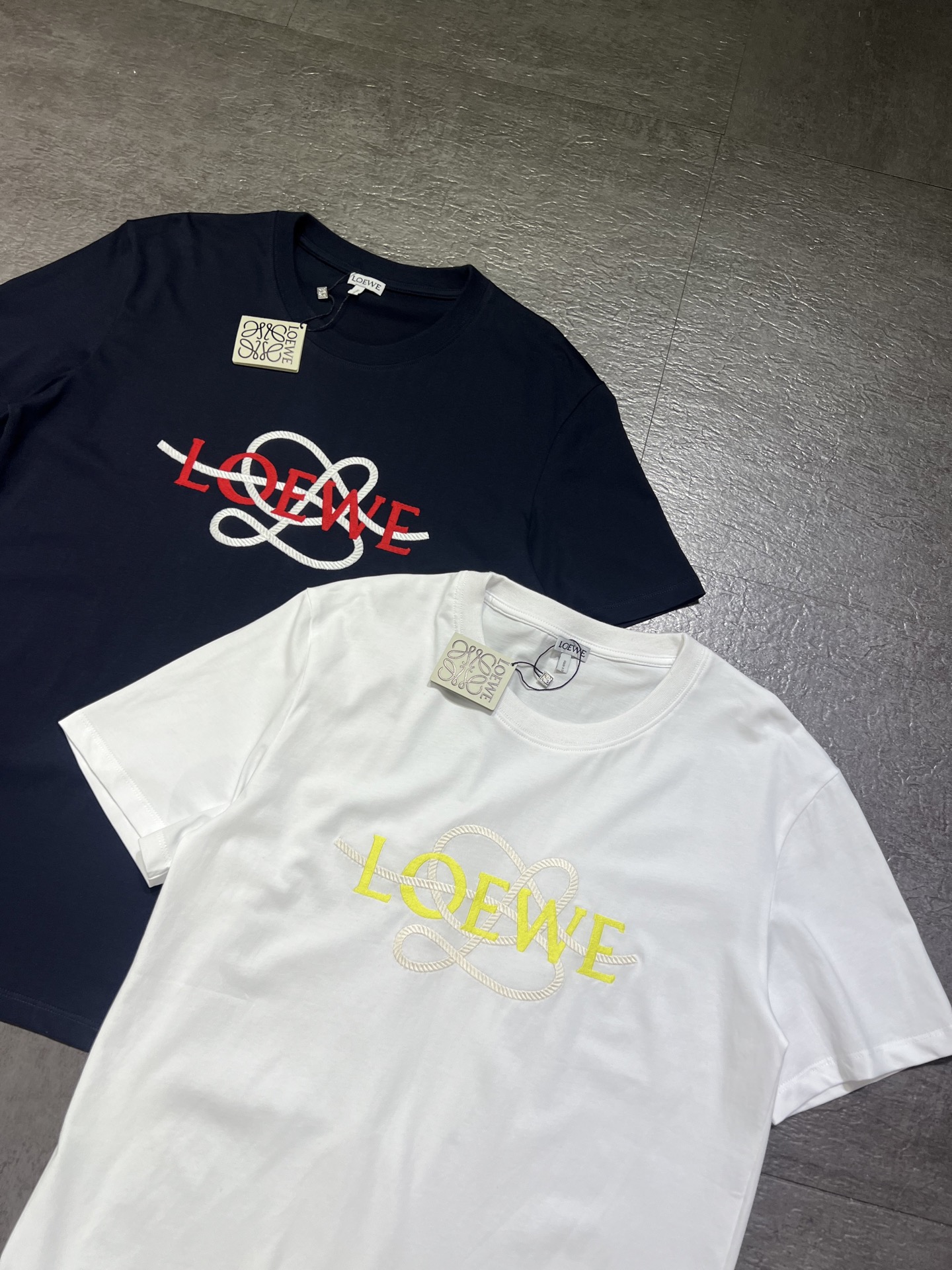ロエベ アナグラム刺繍ロゴ Tシャツ ネイビー ホワイト 詳細画像 2