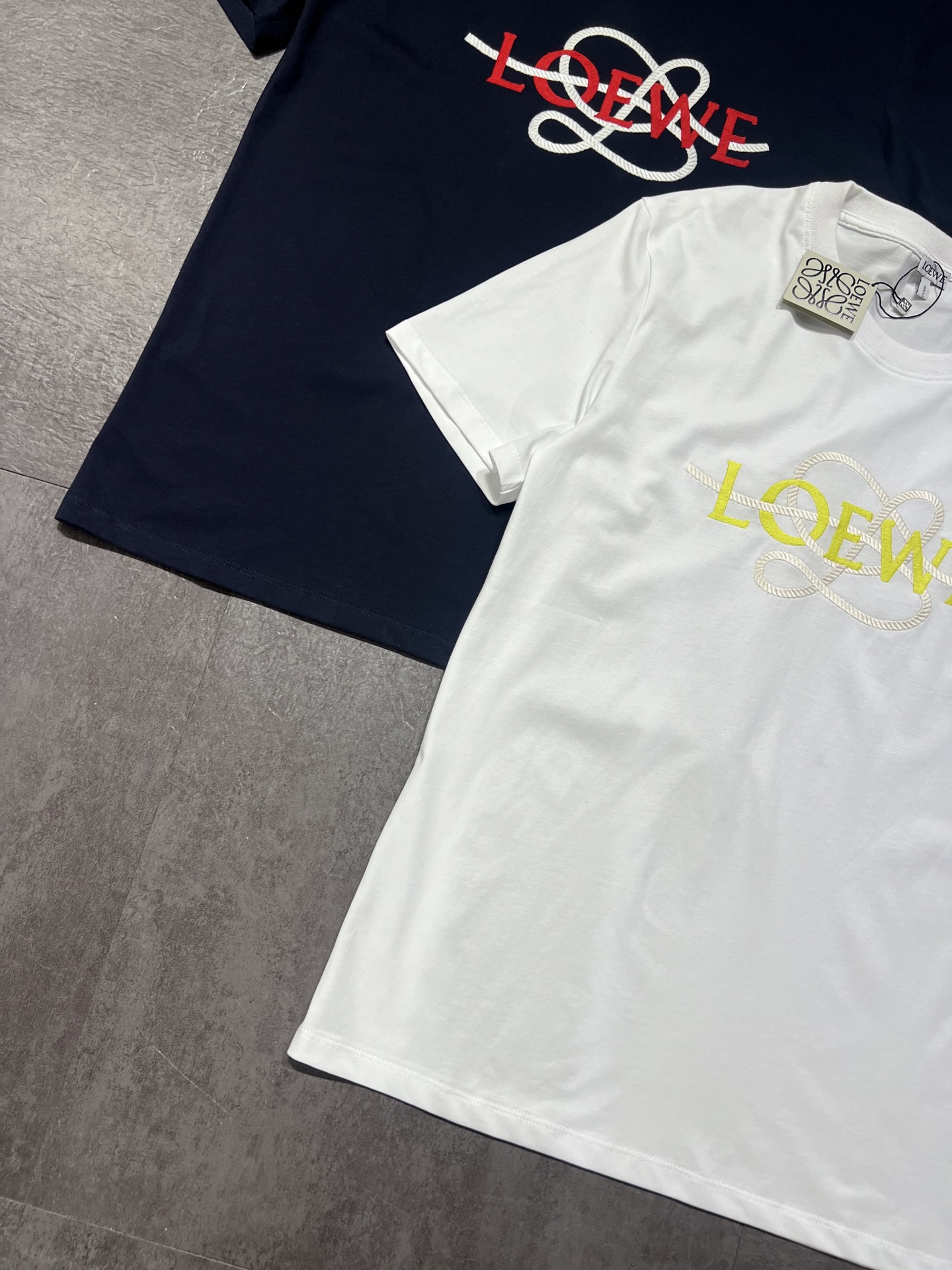 ロエベ アナグラム刺繍ロゴ Tシャツ ネイビー ホワイト 詳細画像 3