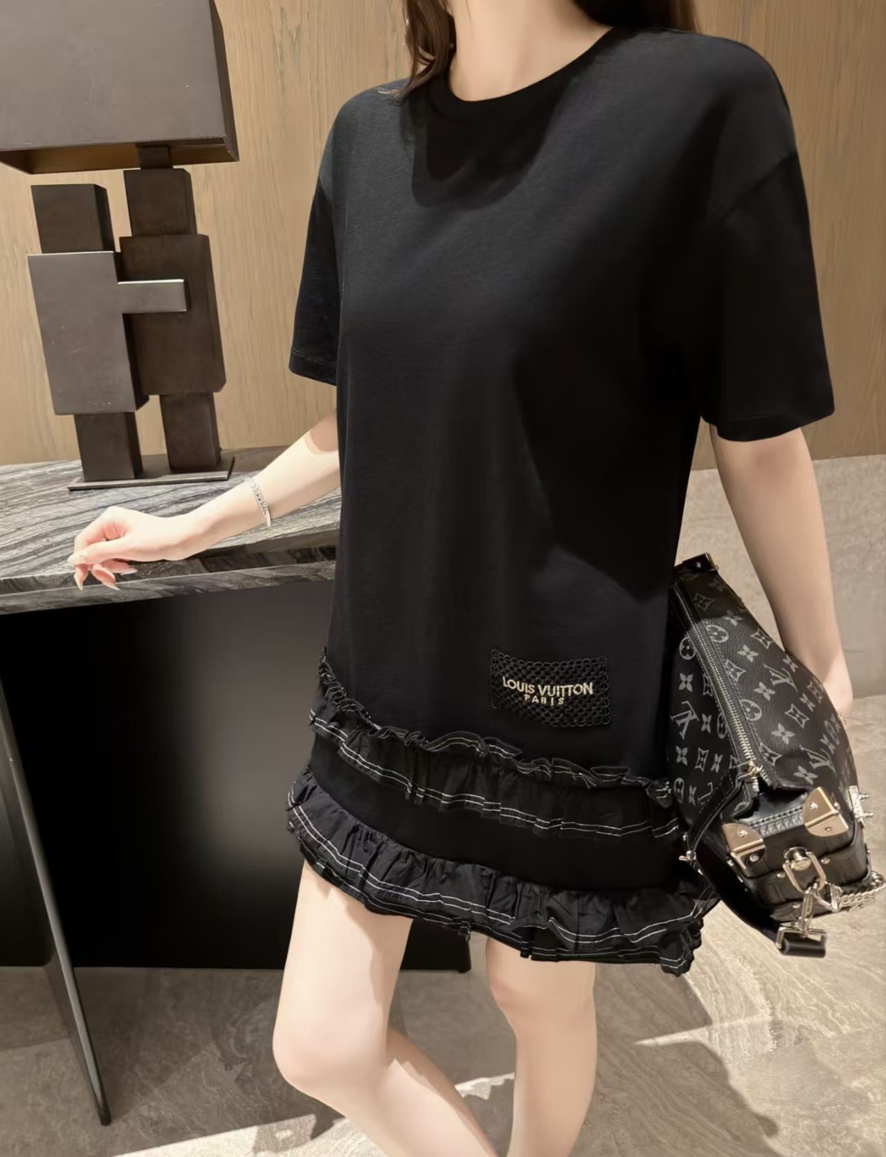 ルイ ヴィトン フリルトリム Tシャツドレス ブラック 詳細画像 3