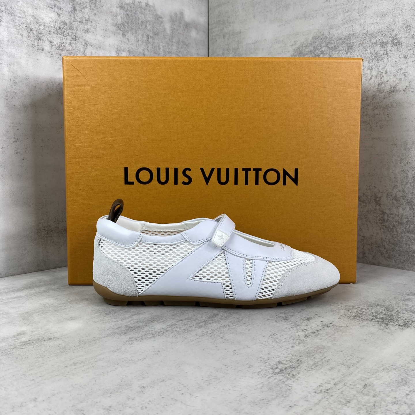 ルイヴィトン Sneakerina レザー ロースニーカー ホワイト 詳細画像 1