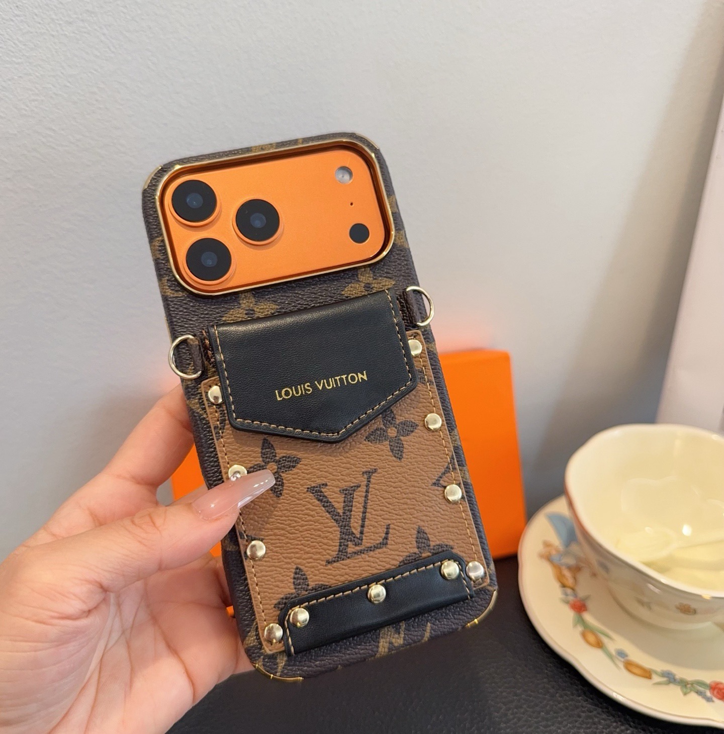 ルイ ヴィトン トランクスタイル モノグラム カードホルダー フォンケース ブラウン 画像 4