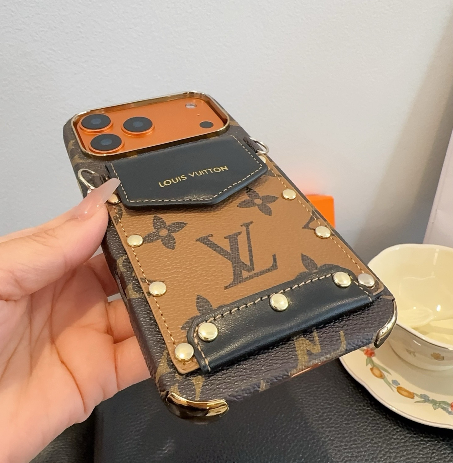 ルイ ヴィトン トランクスタイル モノグラム カードホルダー フォンケース ブラウン 画像 8
