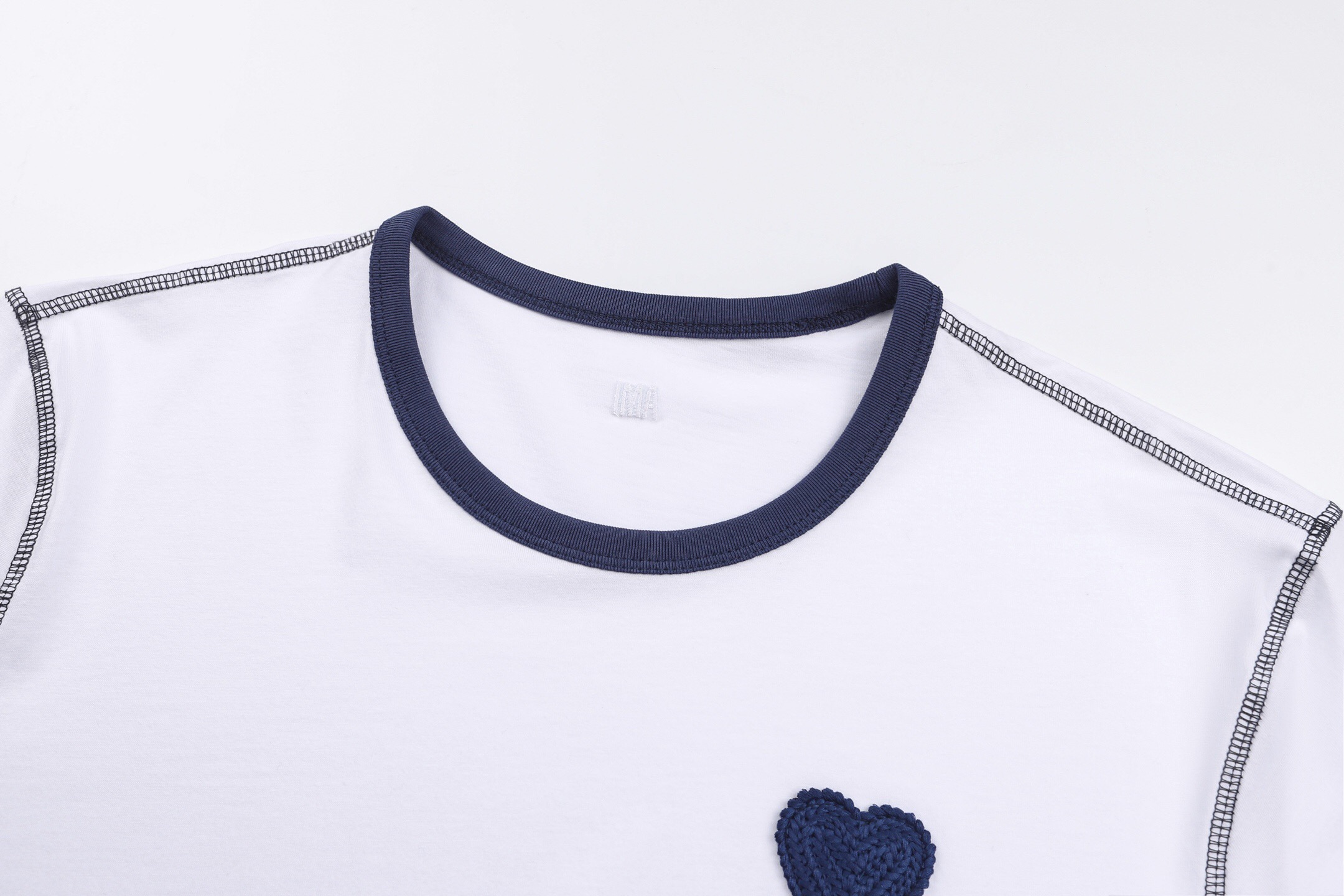 アミ コントラスト テリーハート Tシャツ ホワイト/ネイビー 詳細画像 3