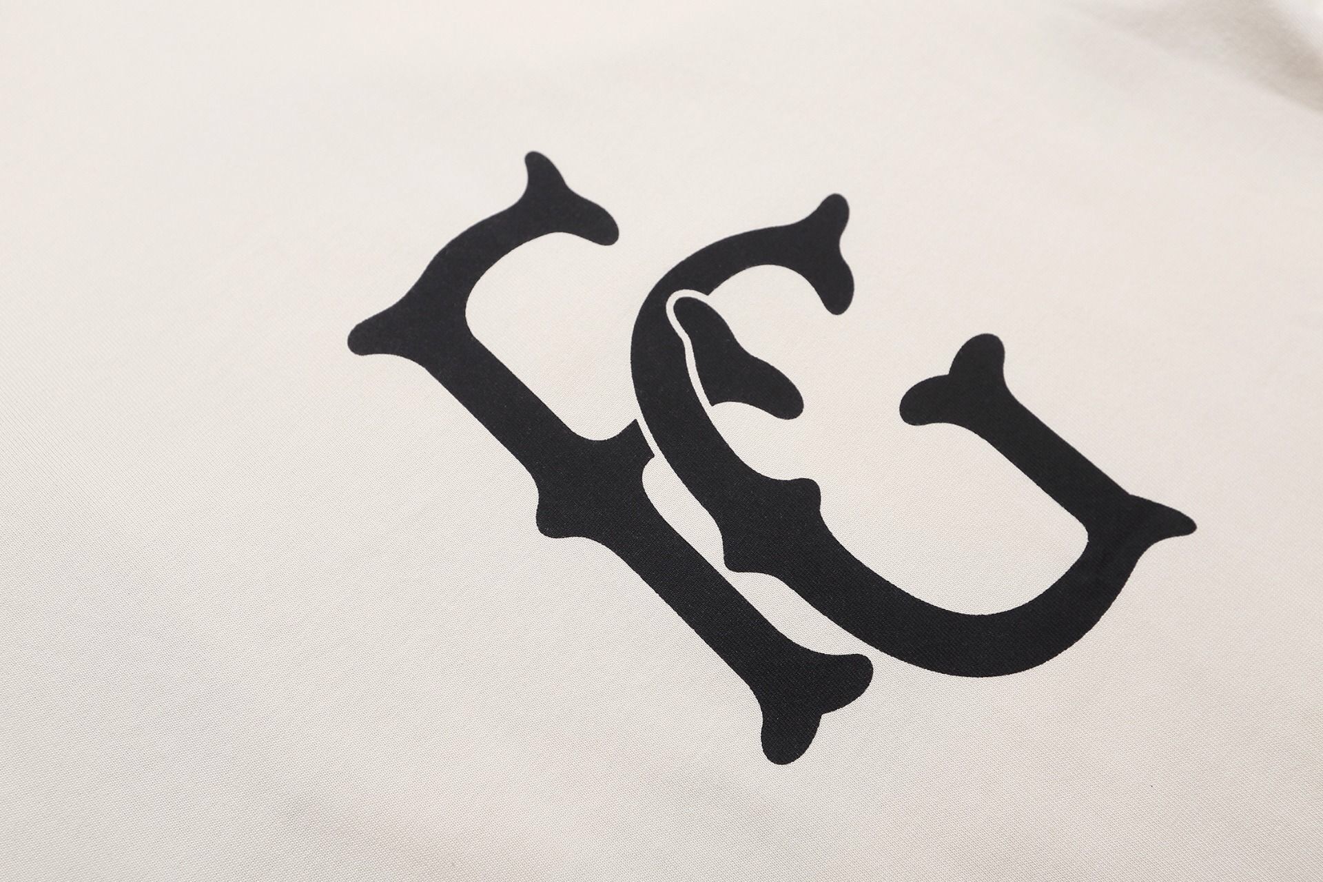 フィア オブ ゴッド 26ロゴ Tシャツ クリーム 画像 5