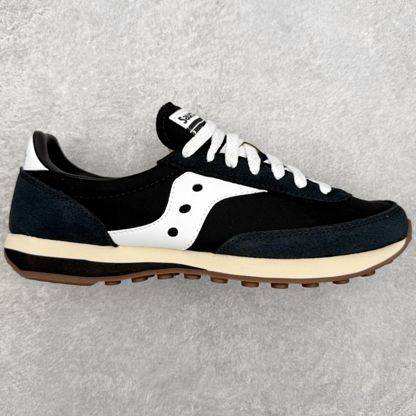 サッカニー Trainer 80 ロートップスニーカー ブラック/クリーム 詳細画像 1