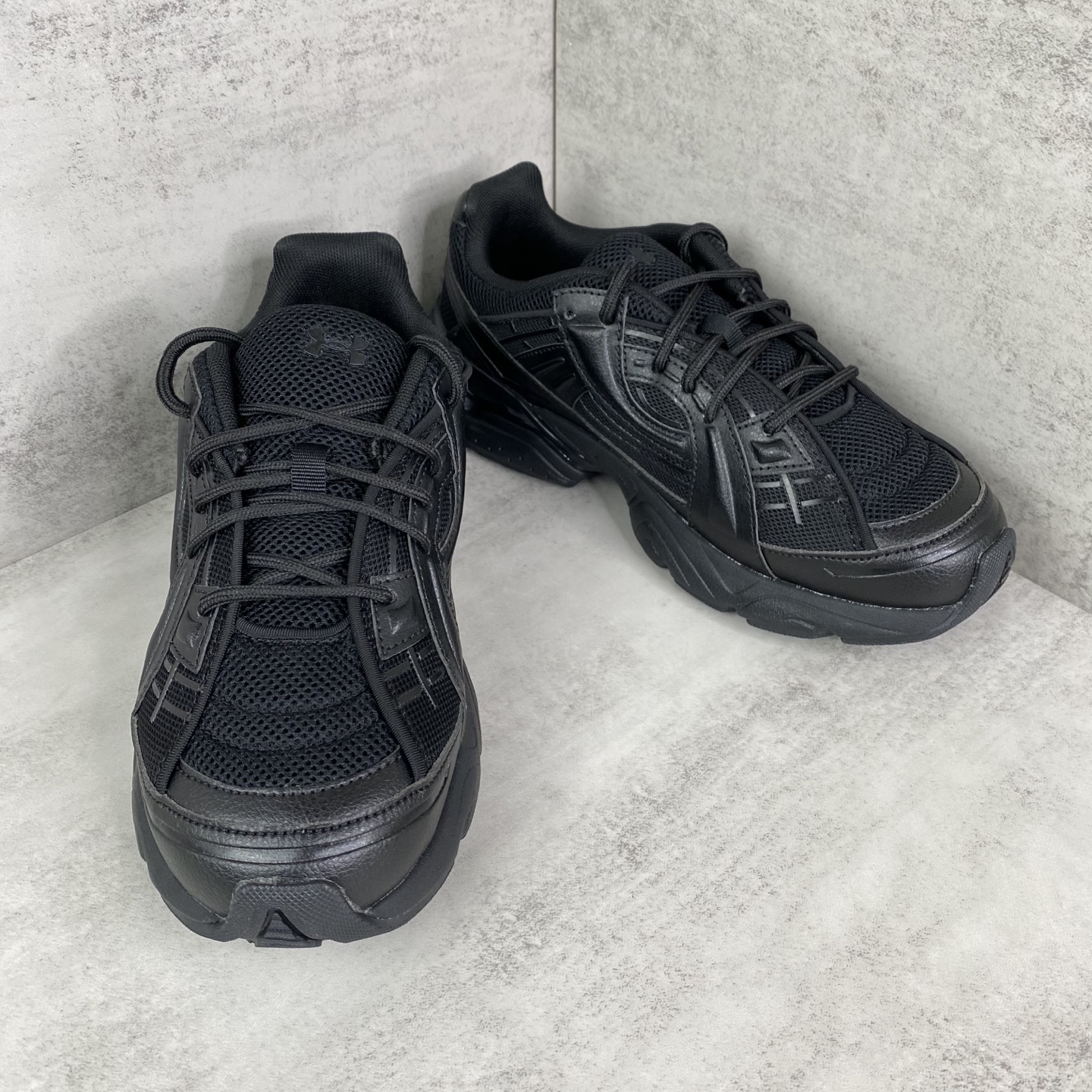 アンダーアーマー HOVR CG Reactor CT トリプルブラック 画像 2